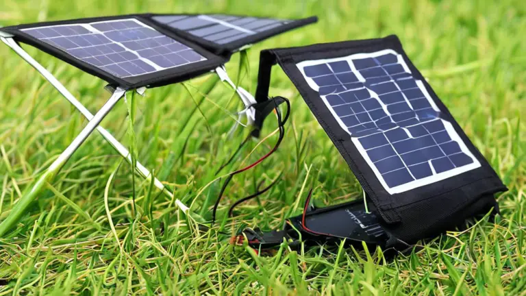 Discover the efficiency of the 30W solar panel foldable 5V USB power for mobile phones, a portable solution for sustainable energy on the go. Ideal for outdoor enthusiasts and eco-conscious users.